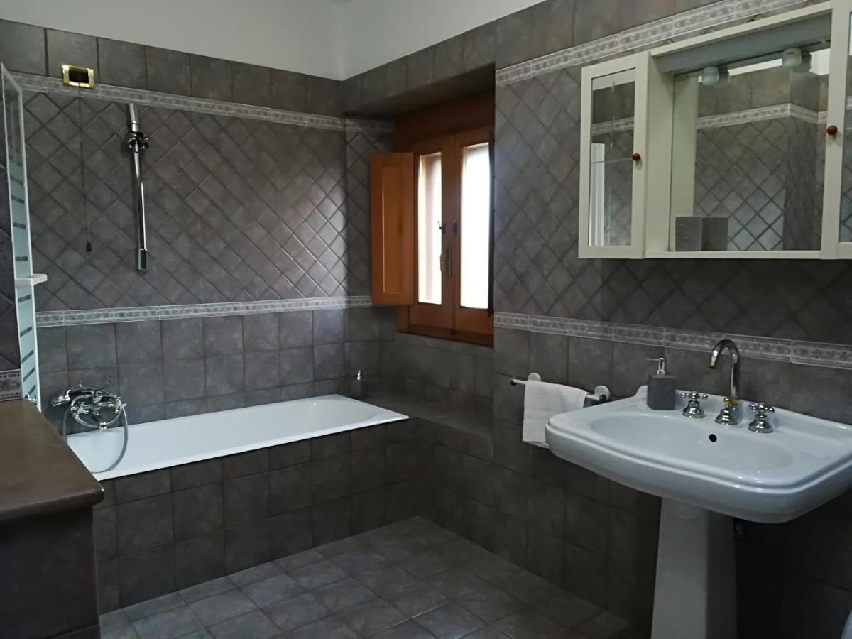 ريندي La Dimora Di Radha B&B Centro Olistico المظهر الخارجي الصورة