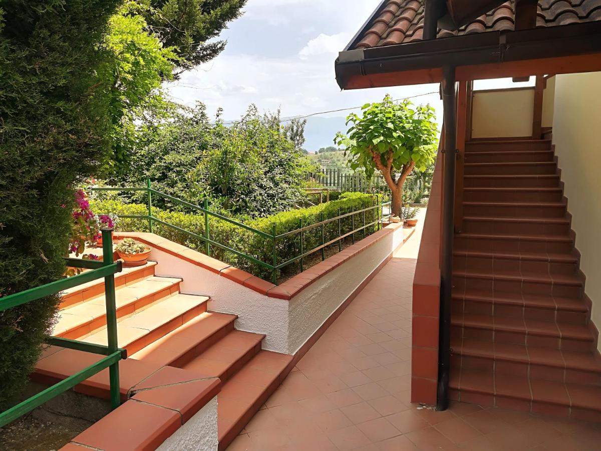 ريندي La Dimora Di Radha B&B Centro Olistico المظهر الخارجي الصورة